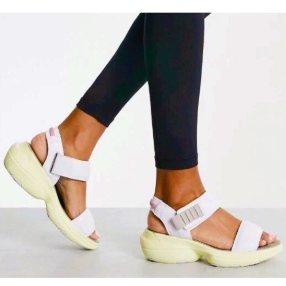 🆕{Sorel} Explorer Blitz Sandals